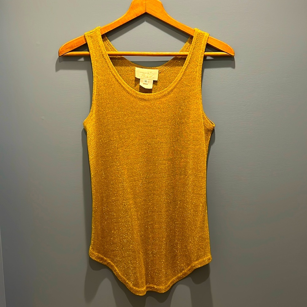Cache gold metallic top